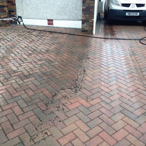 driveway-cleaner-basingstoke