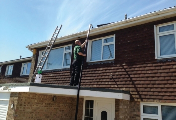Gutter cleaners in Winklebury gutter