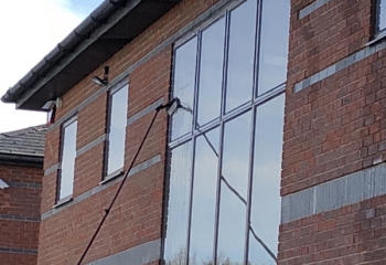 Ladderless office window cleaning in Basingstoke