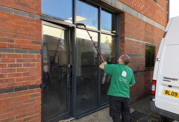 Expert professional widow cleaners cleaning office windows in Basingstoke